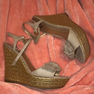 Guess wedges